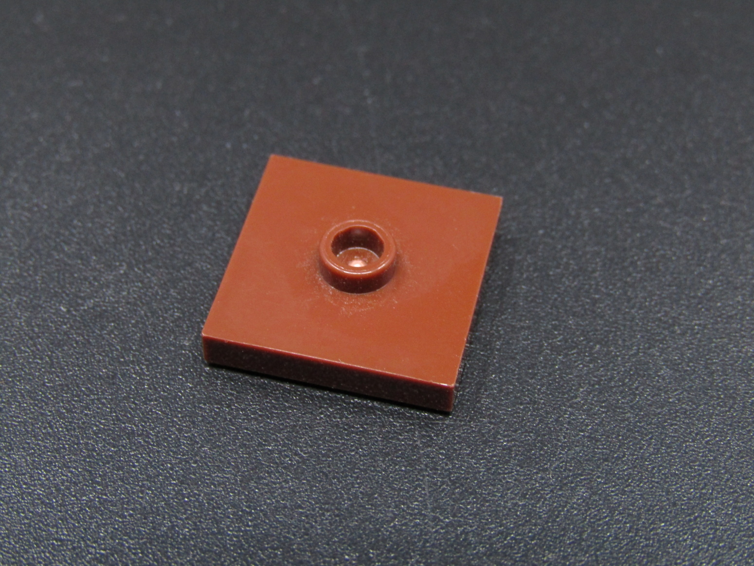 Lego destička hladká s nopem 2x2 - hnědá - reddish brown