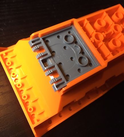 Lego korba 12 x 8 x 5 s držákem - oranžová