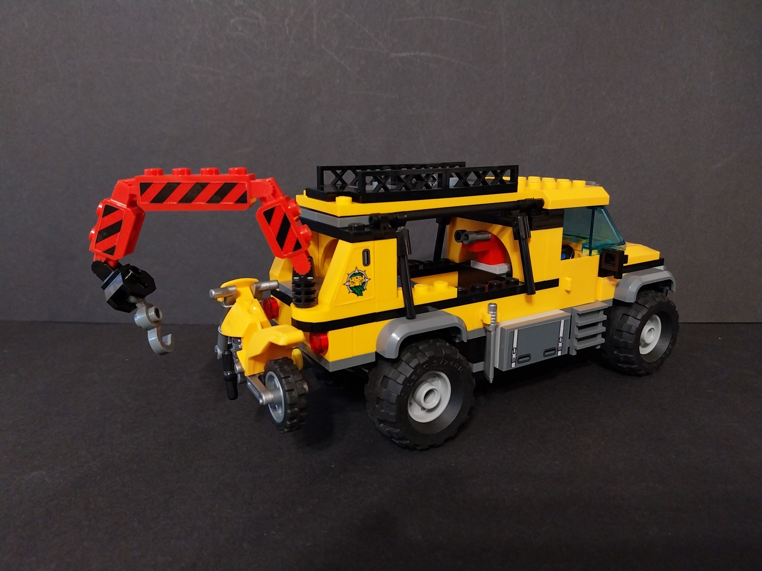 LEGO® expediční auto s motorkou