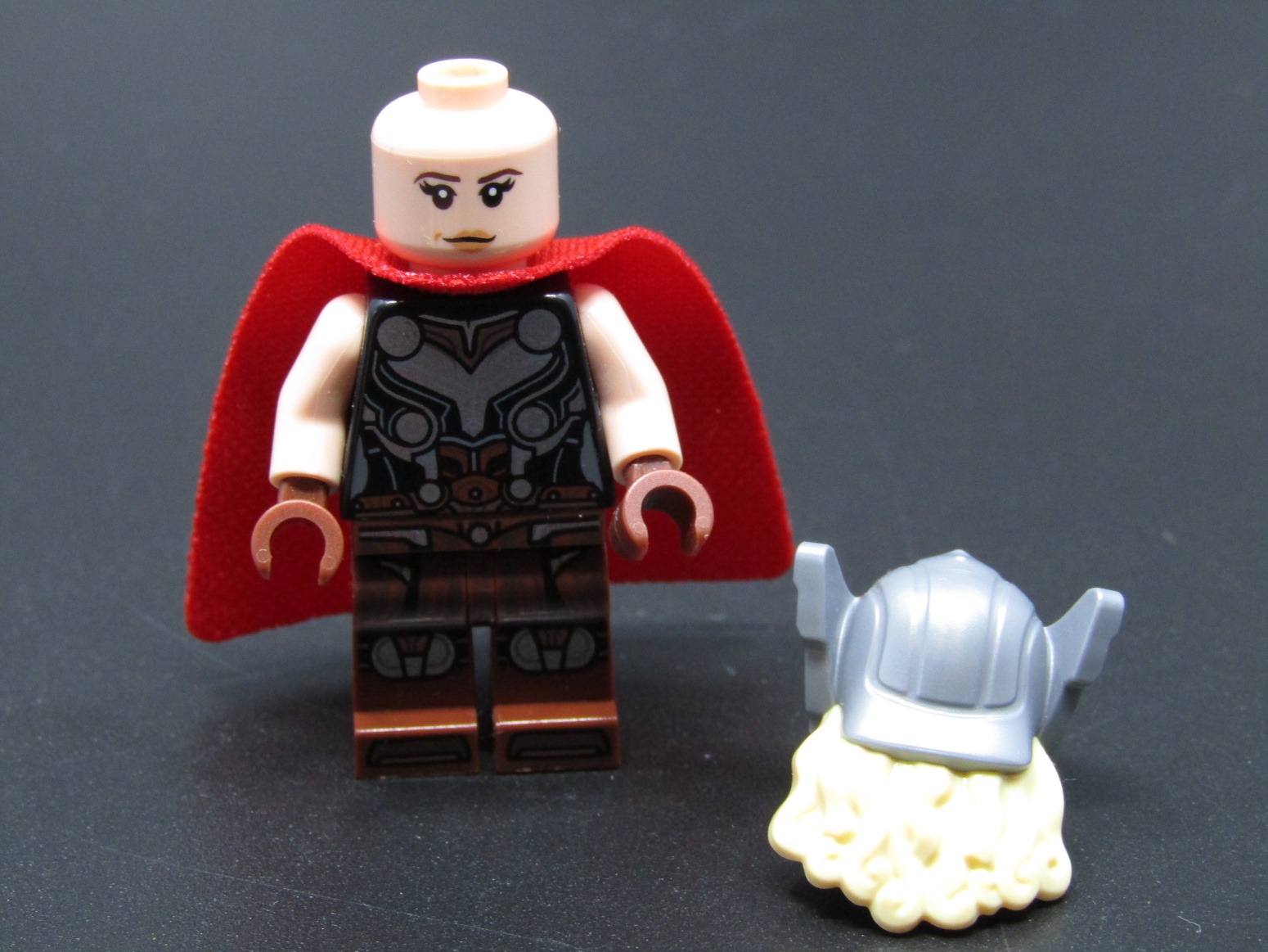 Lego figurka Super Heroes - Mighty Thor (Jane Foster)