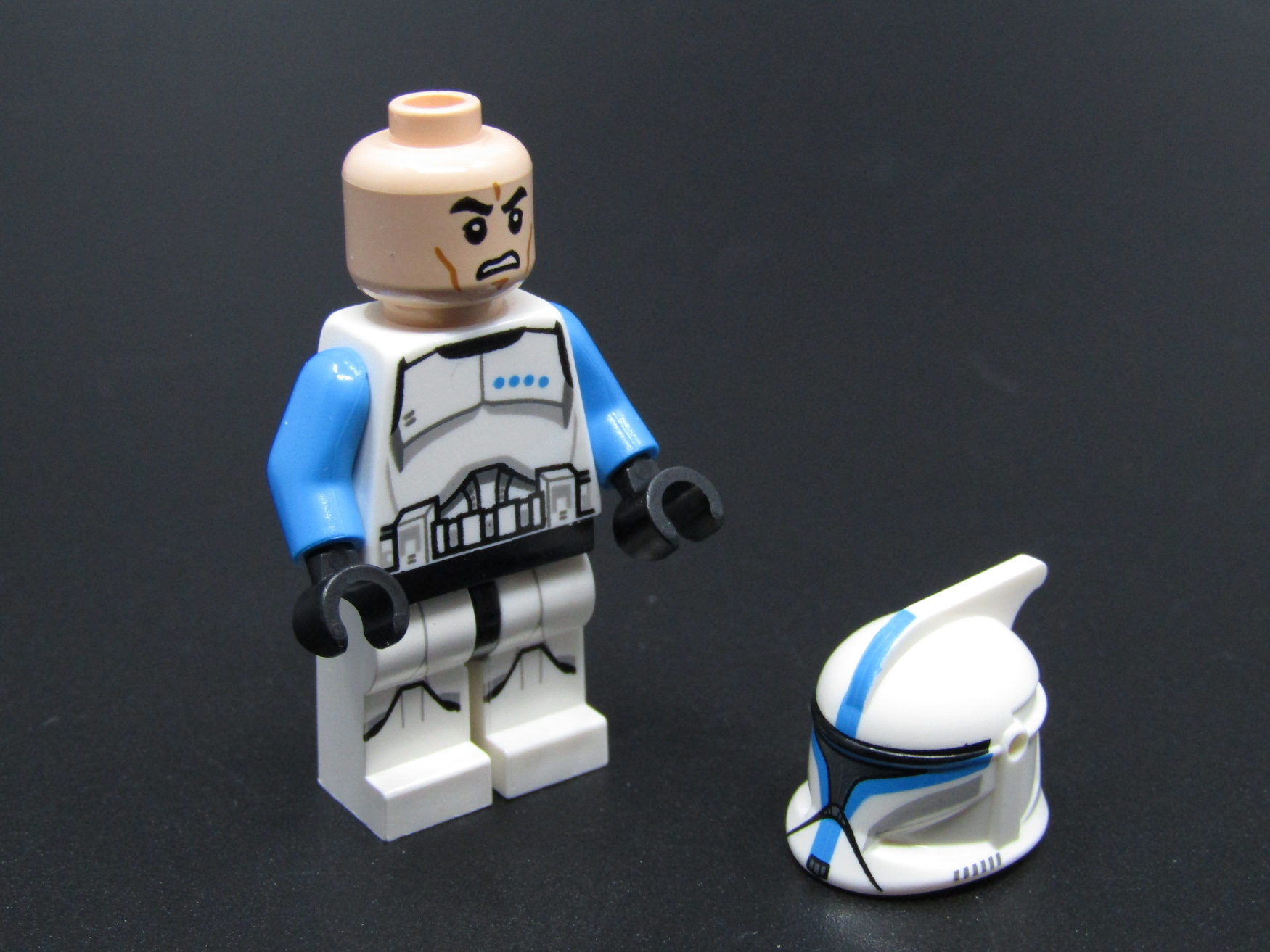 Lego figruka Star wars - Clone Trooper Lieutenant (Phase 1)