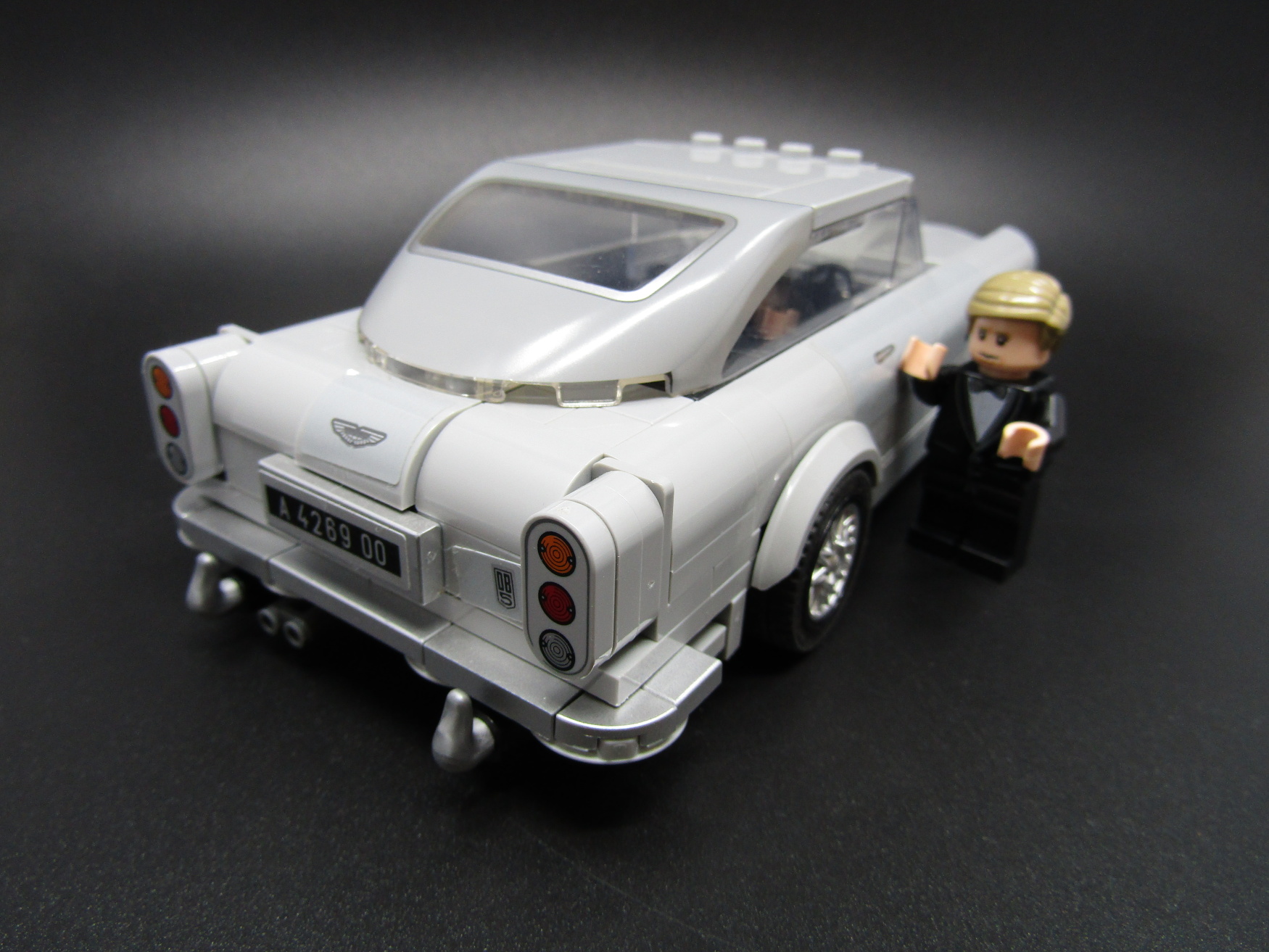 LEGO® Speed Champions 76911 007 Aston Martin DB - POUŽITÉ