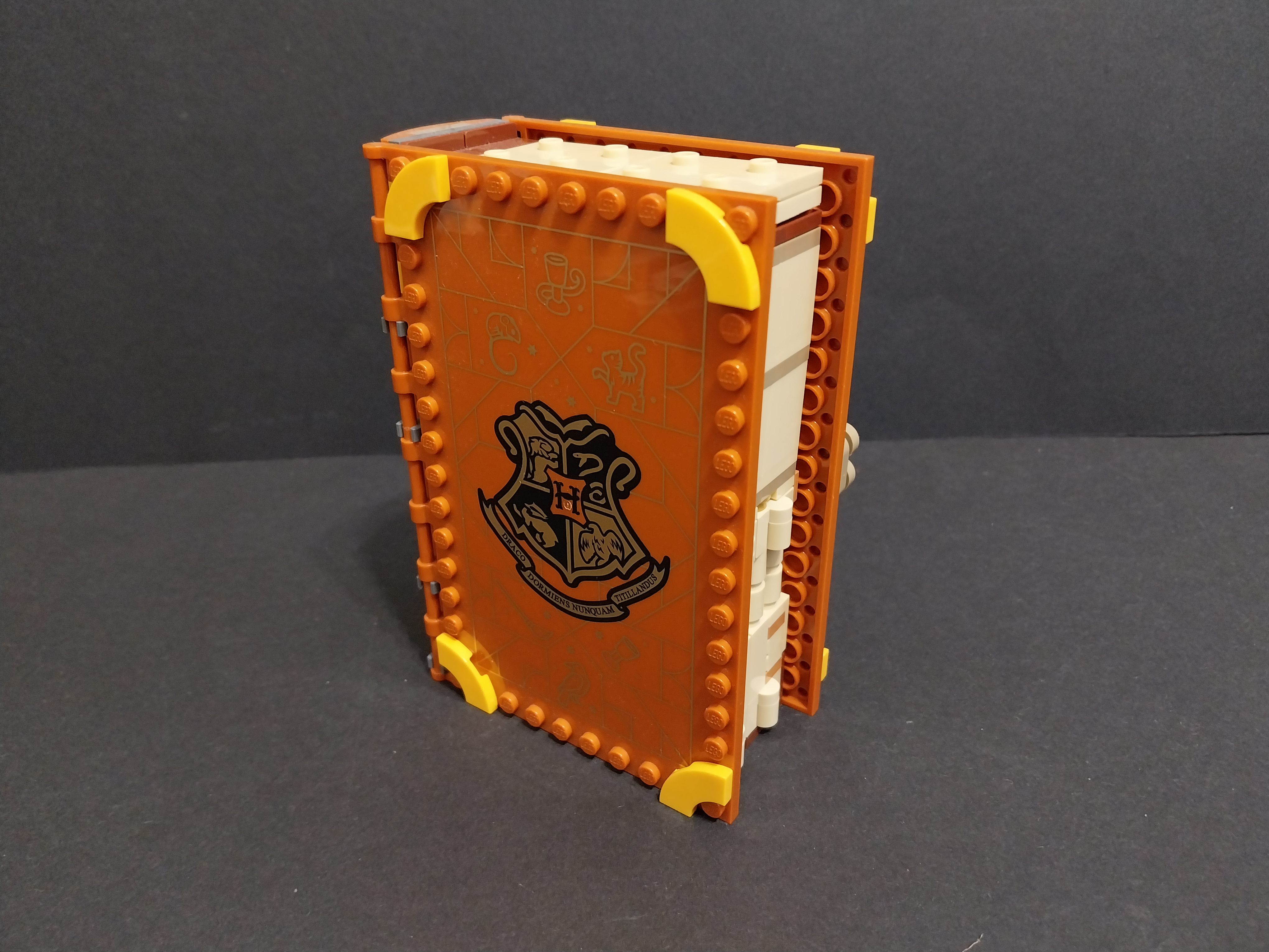 LEGO® Harry Potter™ 76382 Kouzelné momenty z Bradavic: Hodina přeměňování