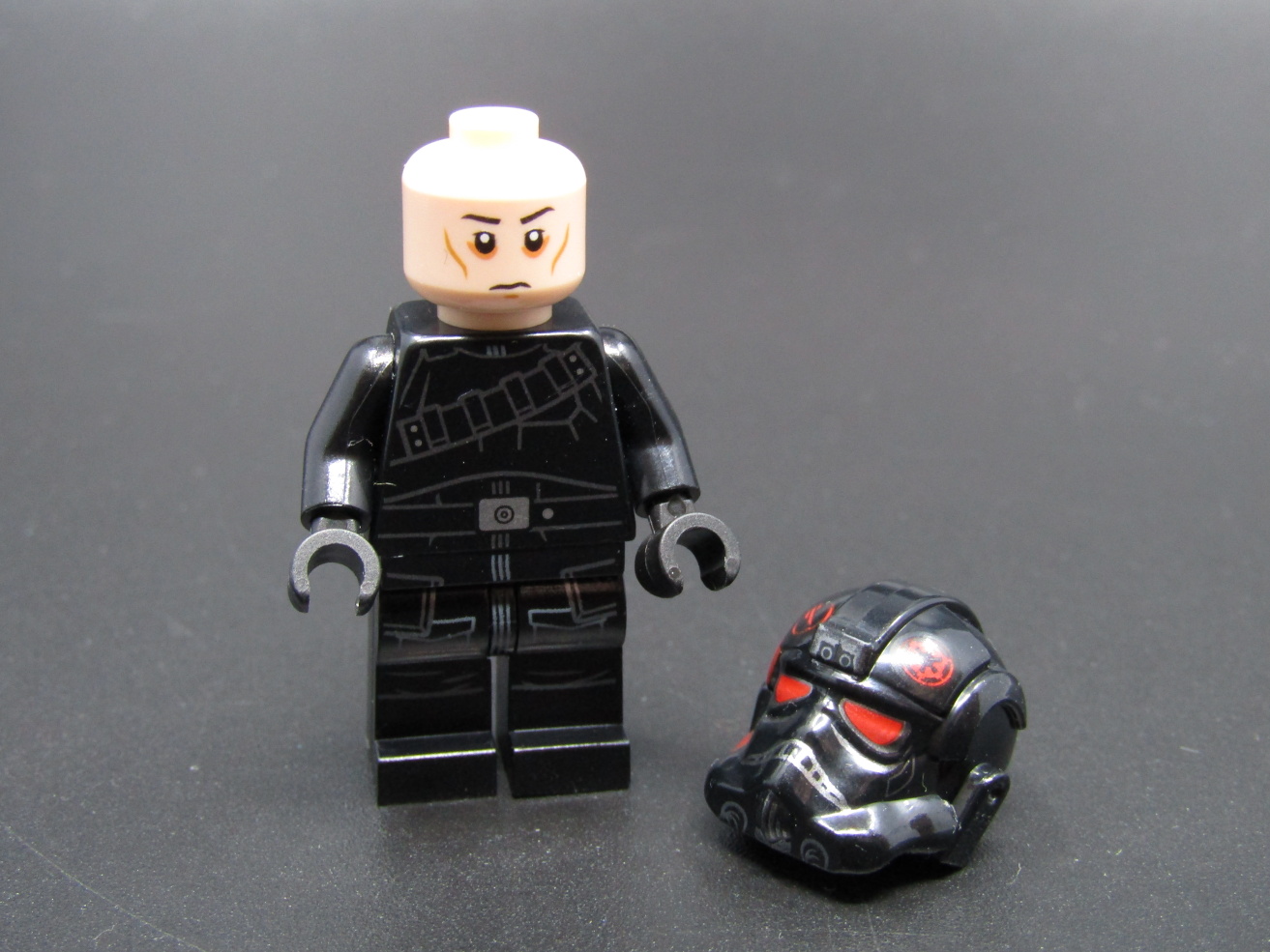 Lego figurka Star Wars - Inferno Squad Agent (Frown, Sunken Eyes)