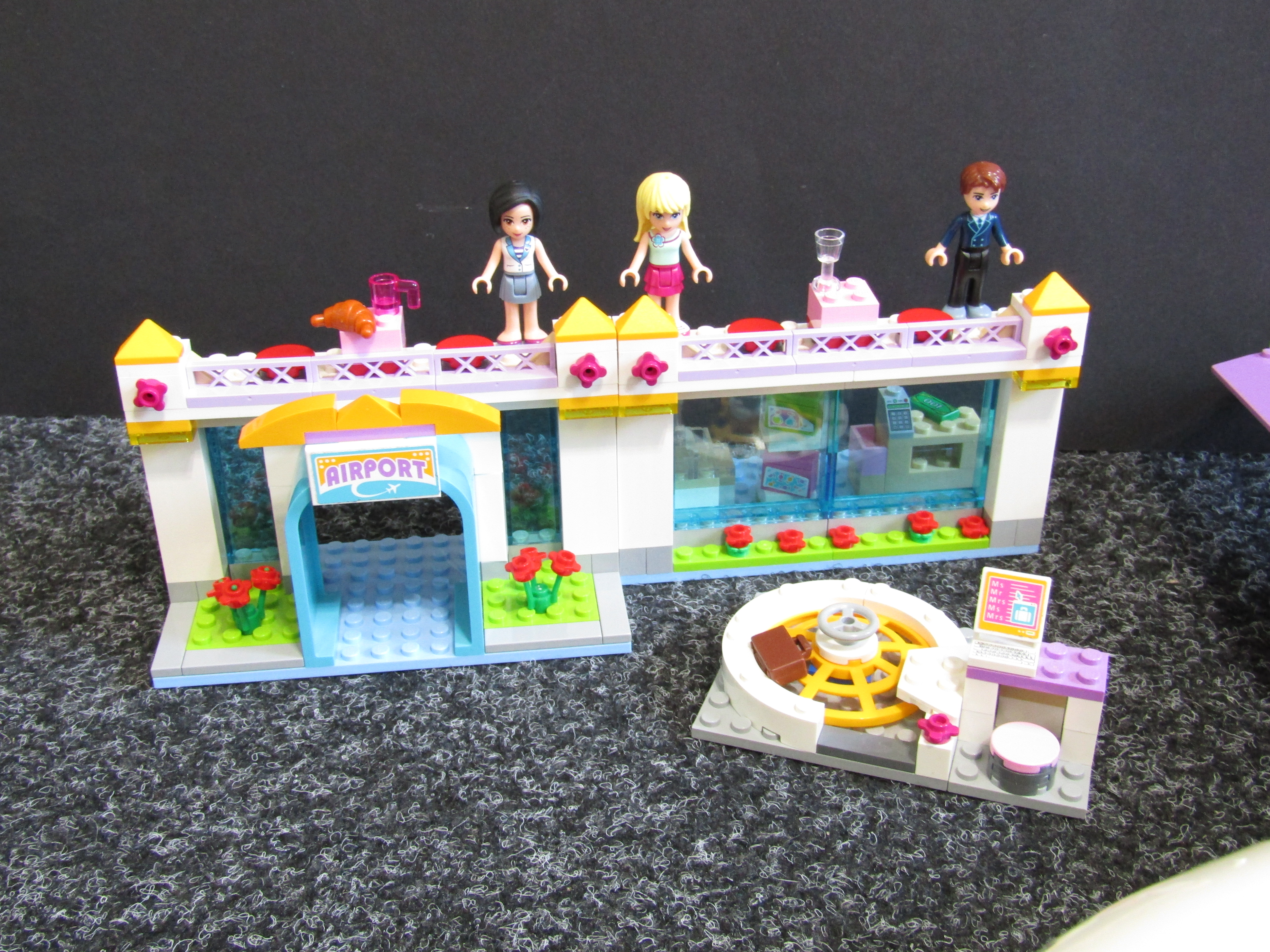 LEGO® Friends 41109 Letiště Heartlake City - POUŽITÉ