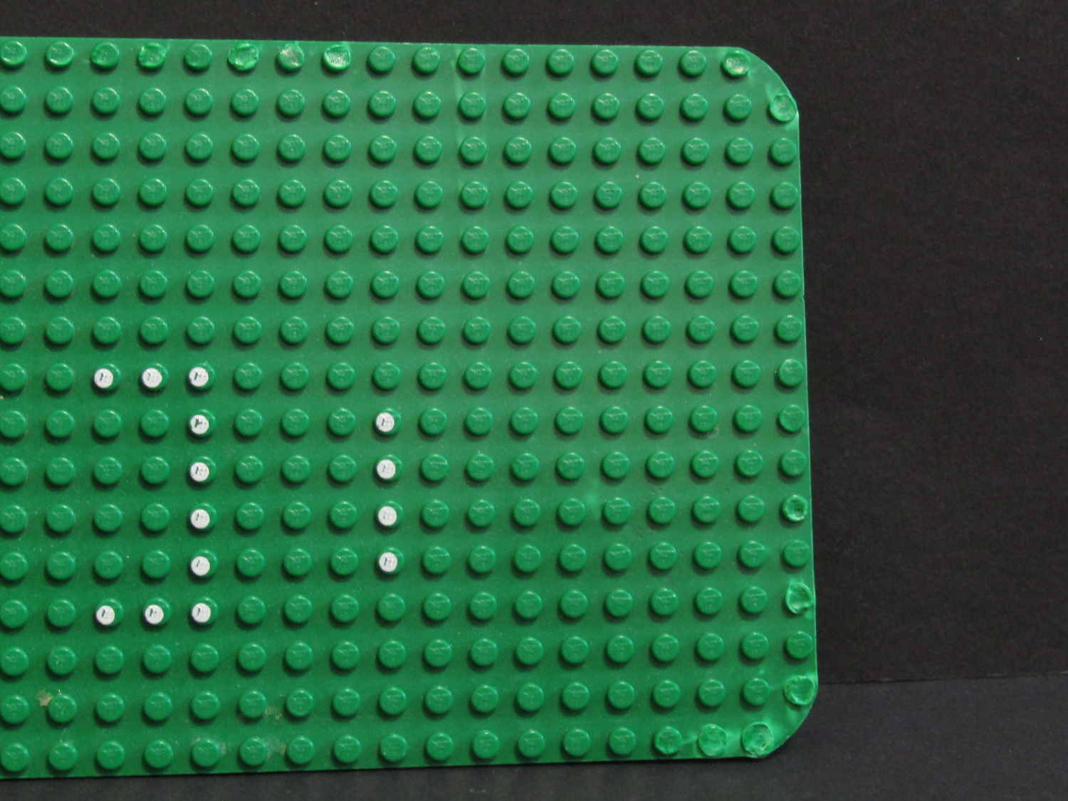 Lego základová deska 16x32 - zelená - POŠKOZENÁ