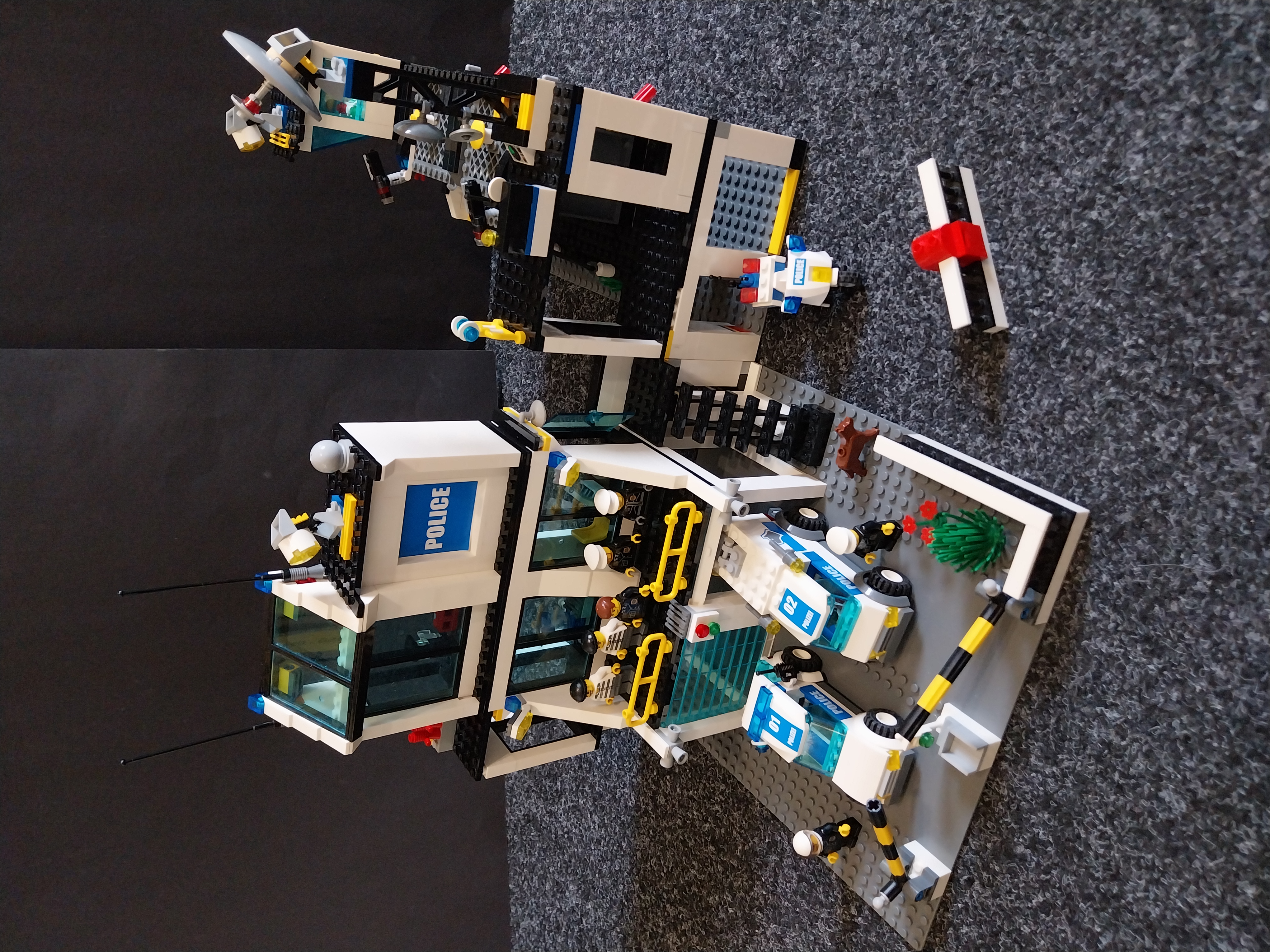 LEGO® City 7744 Policejní stanice - POUŽITÉ