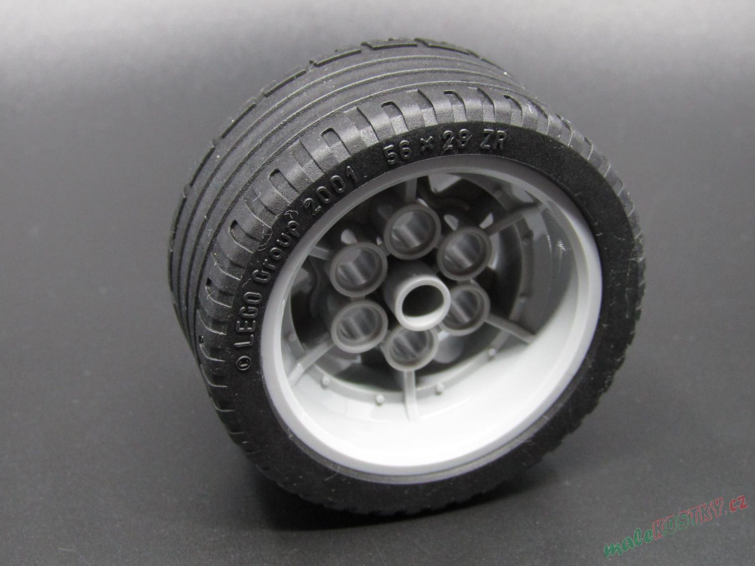 Lego kompletní kolo 56 x 28 ZR s diskem 43,2x26mm - světle šedé - light bluish gray