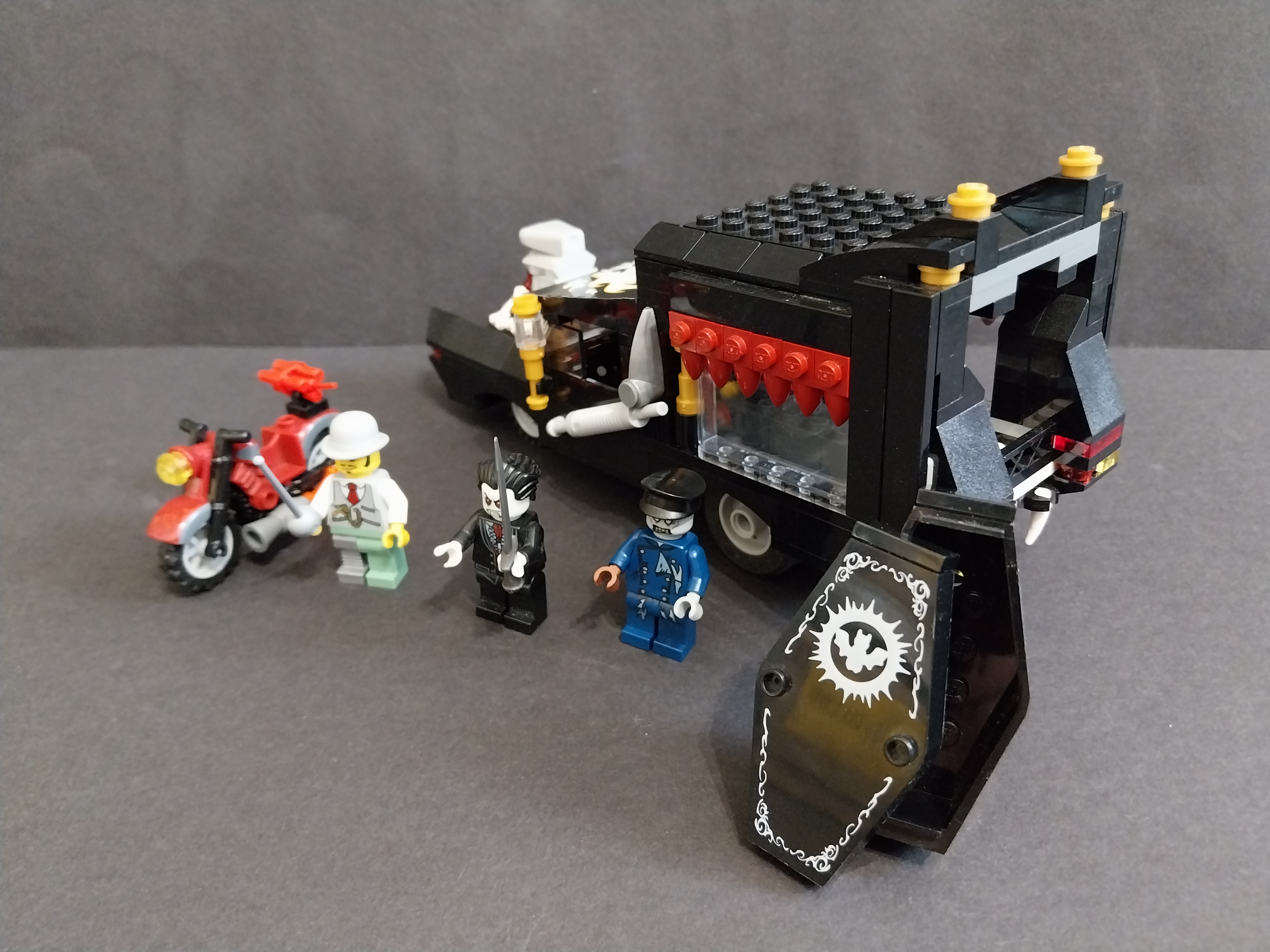 LEGO® Monster Fighters 9464 Pohřební vůz upíra - POUŽITÉ