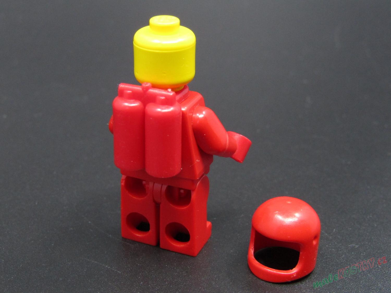 Lego Classic Space figurka - kosmonaut červený - HORŠÍ STAV