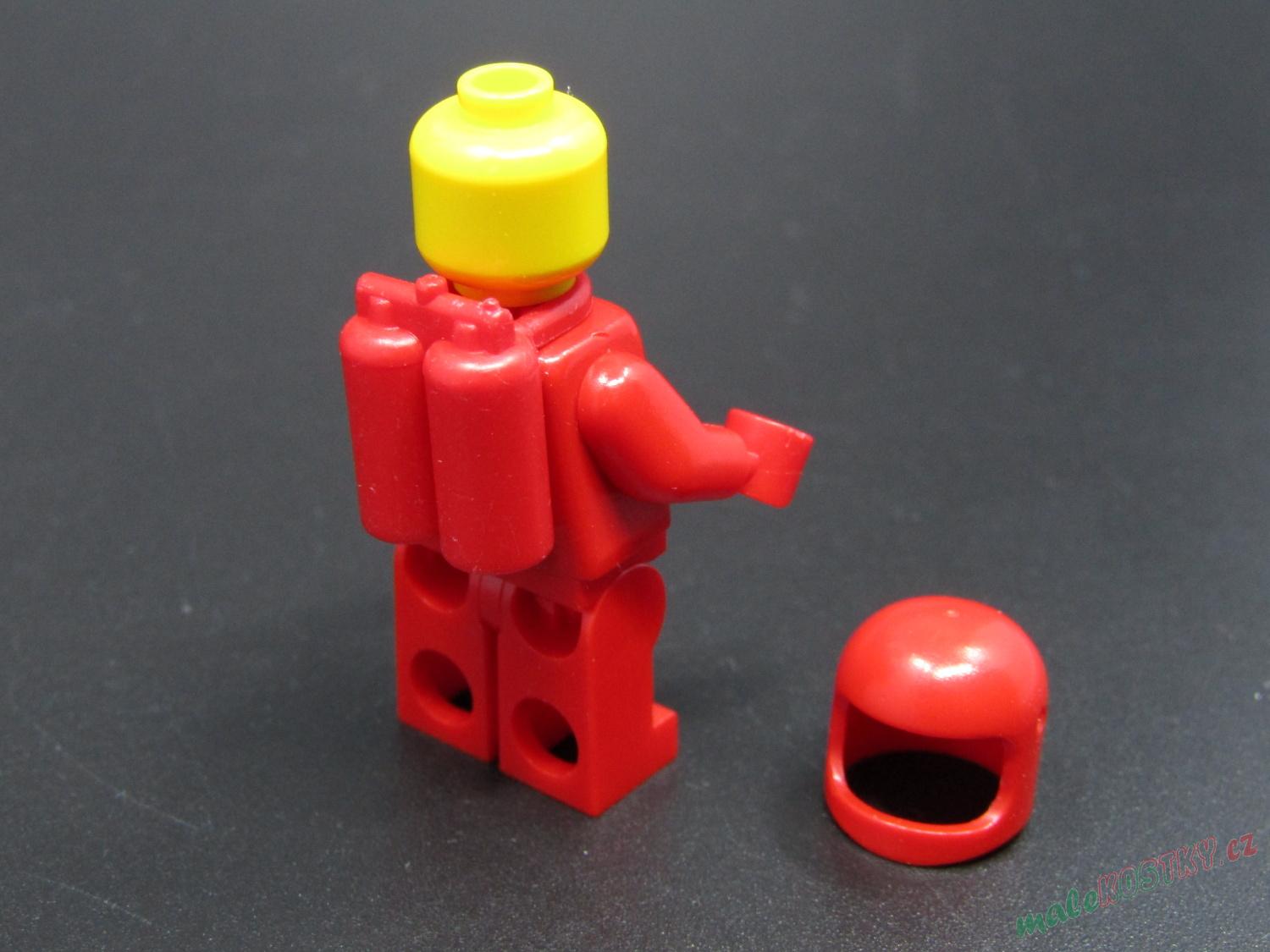 Lego Classic Space figurka - kosmonaut červený