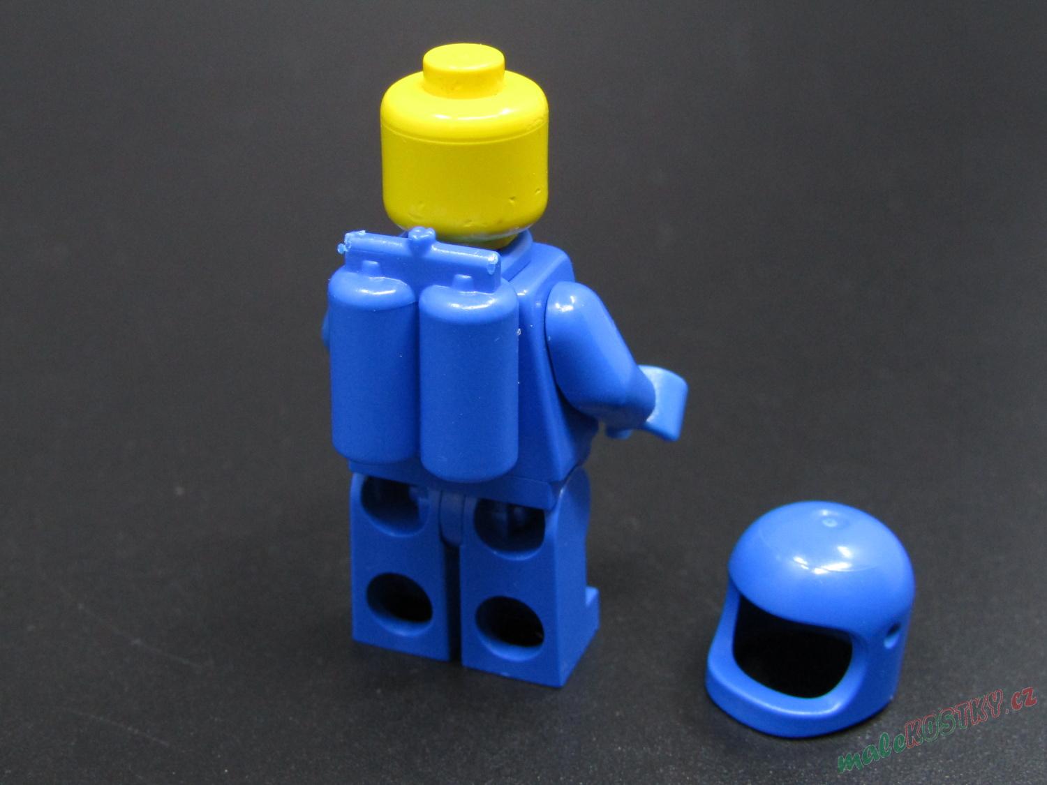 Lego Classic Space figurka - kosmonaut modrý