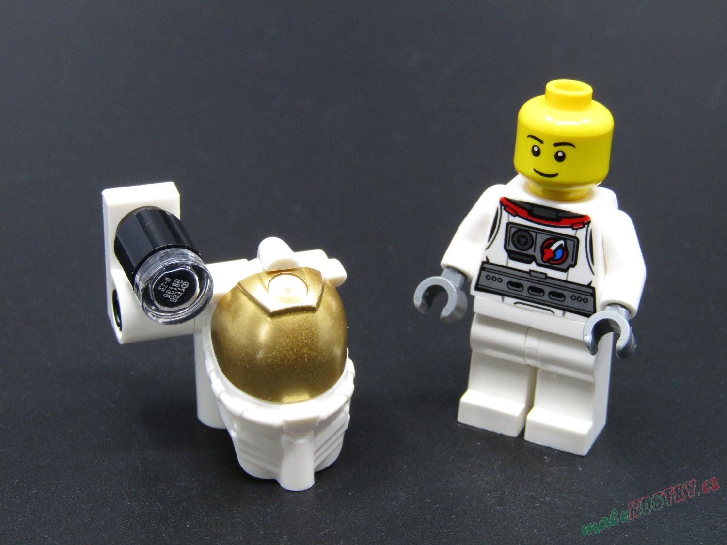 Lego city figurka - astronaut s lampou