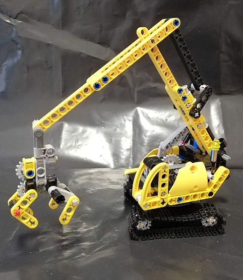 LEGO Technic 8047 Malý bagr 2v1
