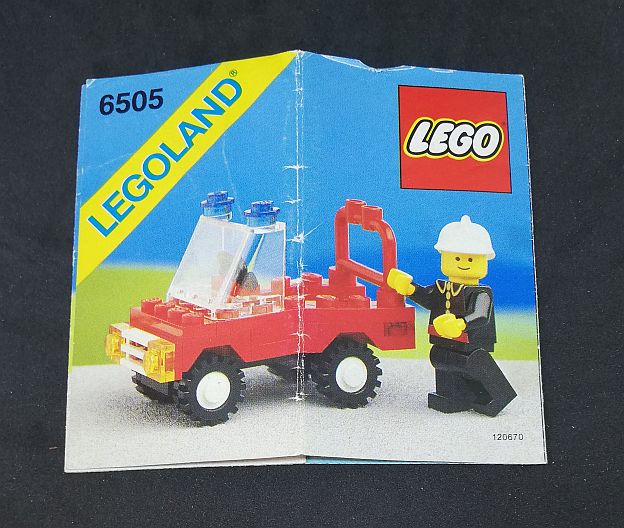 Lego hasičské velitelské auto
