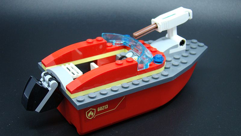 Lego hasičský člun