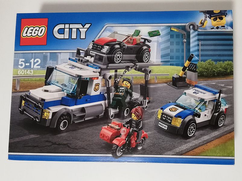 LEGO CITY 60143 Krádež transportéru aut