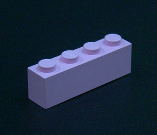 Lego kostička 1x4 středně levandulová