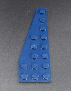 Lego destička klín 8x3 levá tmavě fialová