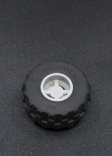Lego kompletní kolo pro malý pin 24x12R - světle šedé