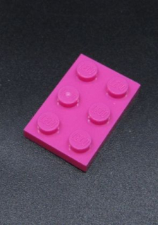 Lego destička 2x3 tmavě růžová
