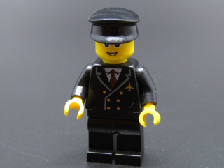 Lego figurka airport - pilot