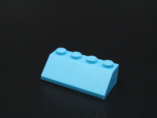 Lego šikmá kostka 45 2x4 středně azurová