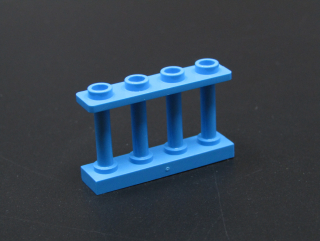 Lego plot 1 x 4 x 2 - tmavě azurový