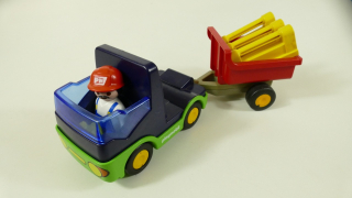 Playmobil tahač s vozíkem
