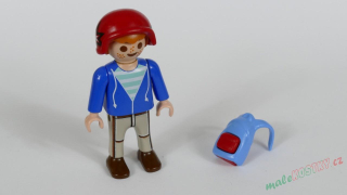 Playmobil figurka s batůžkem