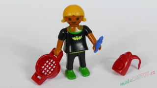 Playmobil figurka s batůžkem, štětcem a sítkem