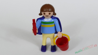 Playmobil figurka se štětcem a kyblíčkem