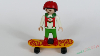 Playmobil figurka na skateboardu