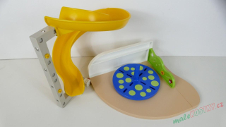 Playmobil klouzačka a hřiště s kolotočem