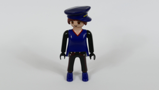 Playmobil figurka pána s čepicí
