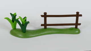 Playmobil tráva s plotem a rostlinami