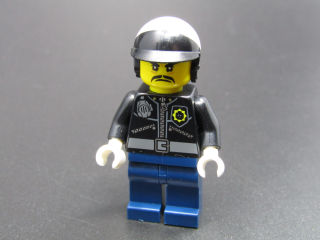 Lego Ninjago figurka - Officer Toque