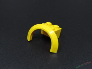 Lego blatník oblouk kruhový žlutý 4x2 1/2x1 2/3 