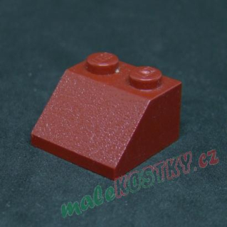 Lego šikmá kostka 45° 2x2 tmavě červená