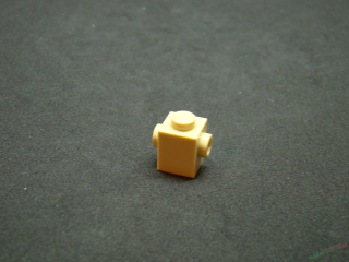 Lego kostička 1x1 s nopem na dvou stranách béžová