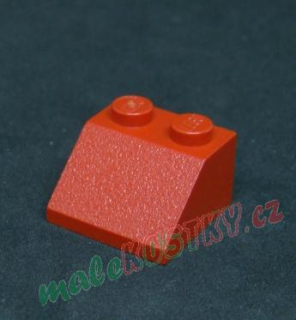 Lego šikmá kostka 45° 2x2 červená