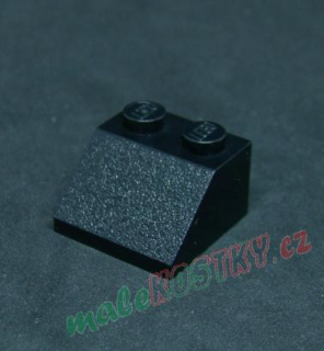 Lego šikmá kostka 45° 2x2 černá
