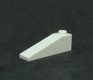 Lego šikmá kostka 18° 4x1 - bílá