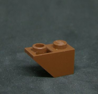 Lego šikmá kostka inverted 45 2x1 hnědá - reddish brown
