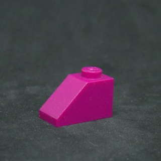 Lego šikmá kostka 45° 2x1 magenta