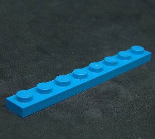 Lego destička 1x8 tmavě azurová