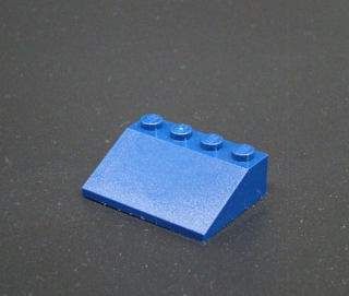Lego šikmá kostka 33 3x4 tmavě modrá