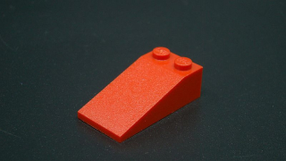 Lego šikmá kostka 18 4x2 červená