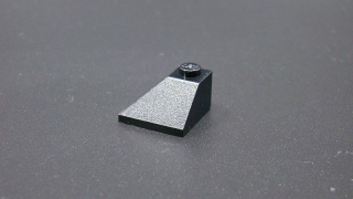 Lego kostička šikmá 45° 2x2 - černá