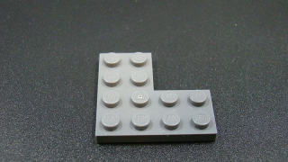 Lego destička rohová 4x4 - tmavě šedá - dark bluish gray